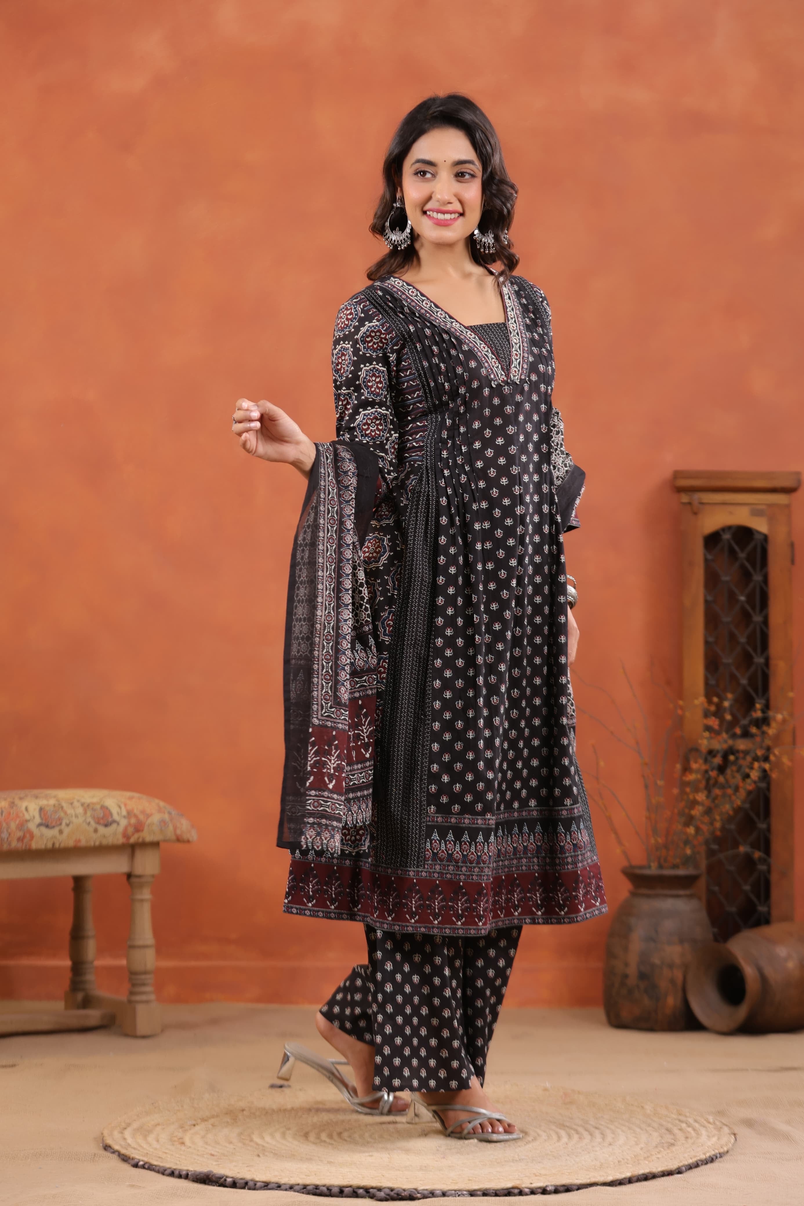 Noor-e-Kaala – HandPrint Ajrakh Royalty in Midnight Bloom
